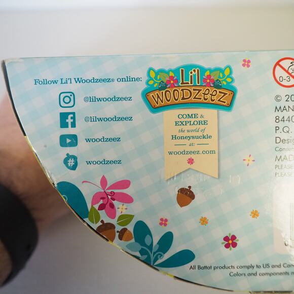 Li'l Woodzeez Famileez Croakalily Frog Family With Storybook 5 pc Set In Box - Picture 9 of 10